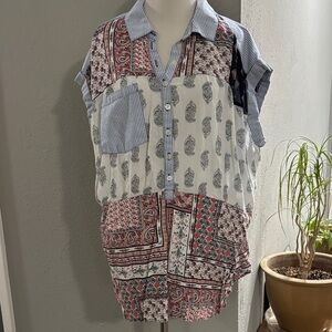 intro. Sleeveless Buttondown Blouse